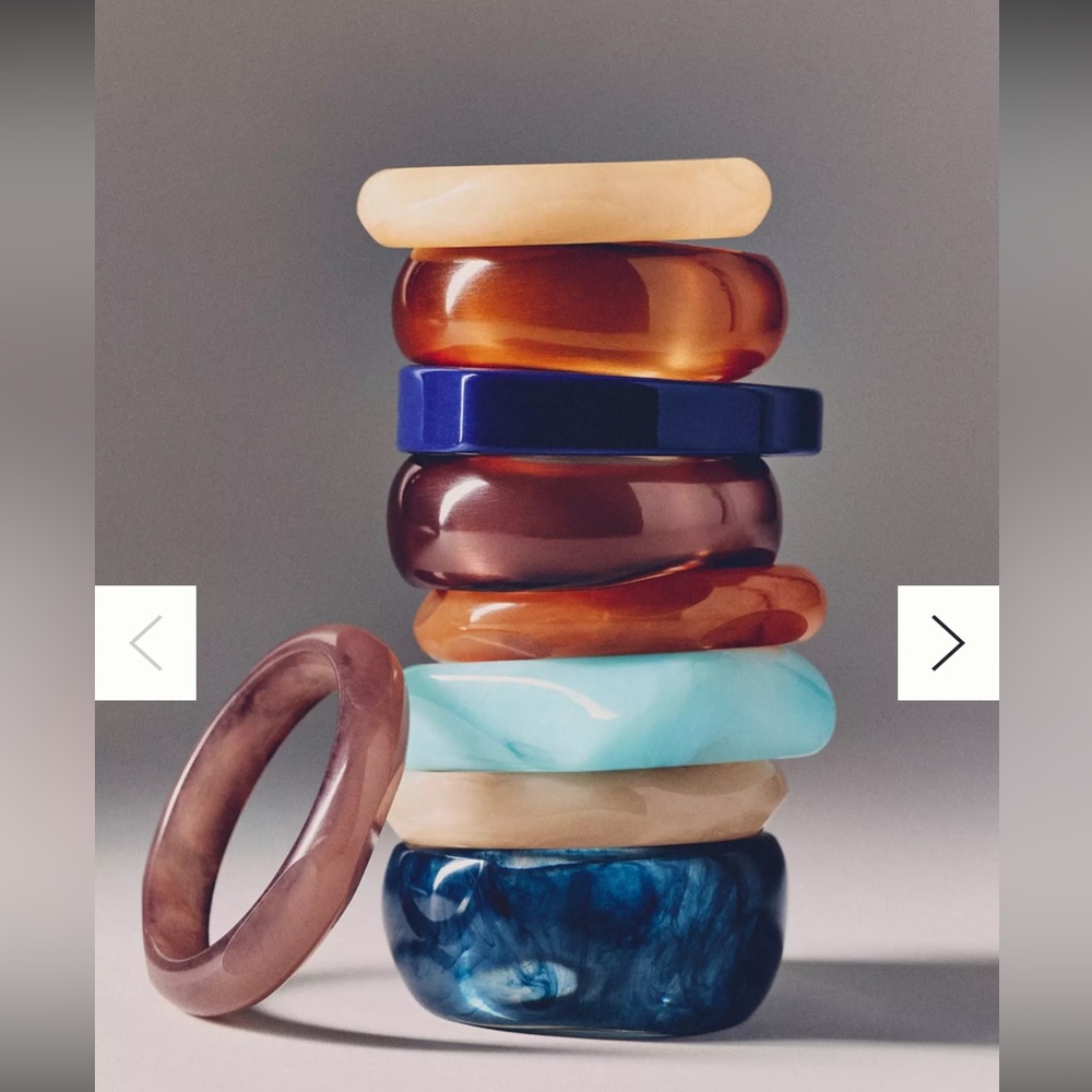 NWT‼️Set of 4 Acrylic Resin Chunky Bangle Bracelets - Picture 6 of 7